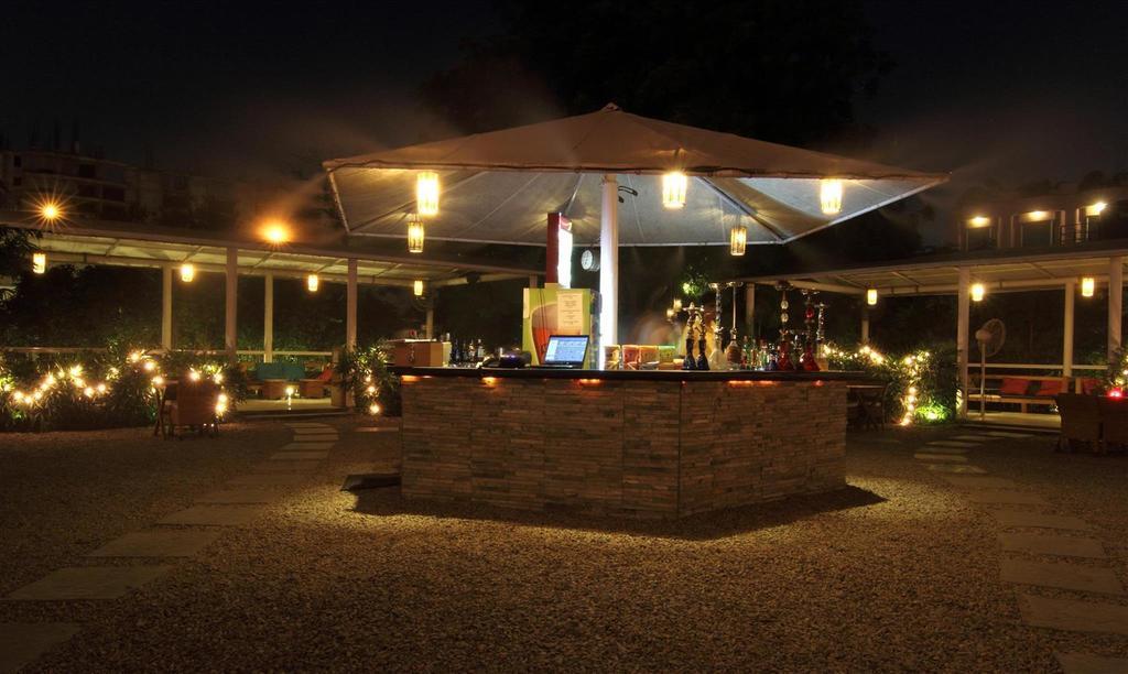 Devraj Niwas Hotel Jaipur Buitenkant foto