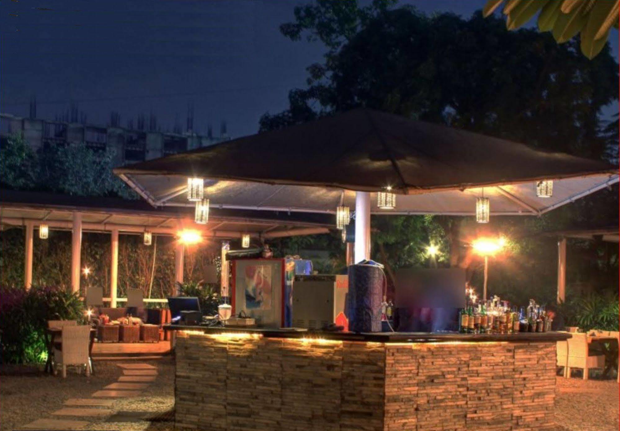 Devraj Niwas Hotel Jaipur Buitenkant foto